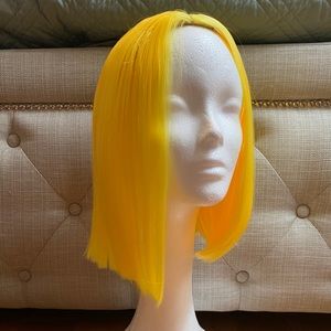 NWOT Mid Length Straight Lemon Yellow Wig
